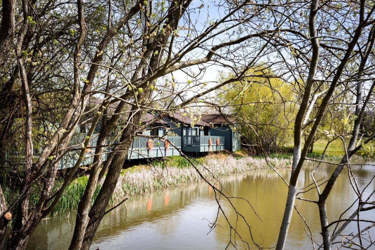 The Vale Golf & Country Club Villa Bishampton Exterior foto