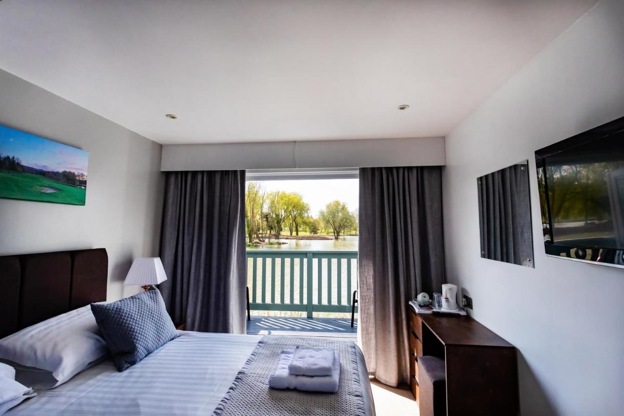 The Vale Golf & Country Club Villa Bishampton Exterior foto