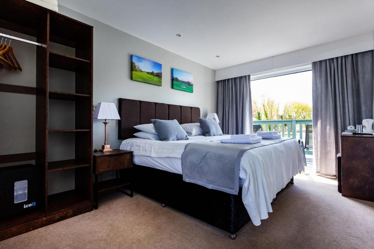 The Vale Golf & Country Club Villa Bishampton Exterior foto
