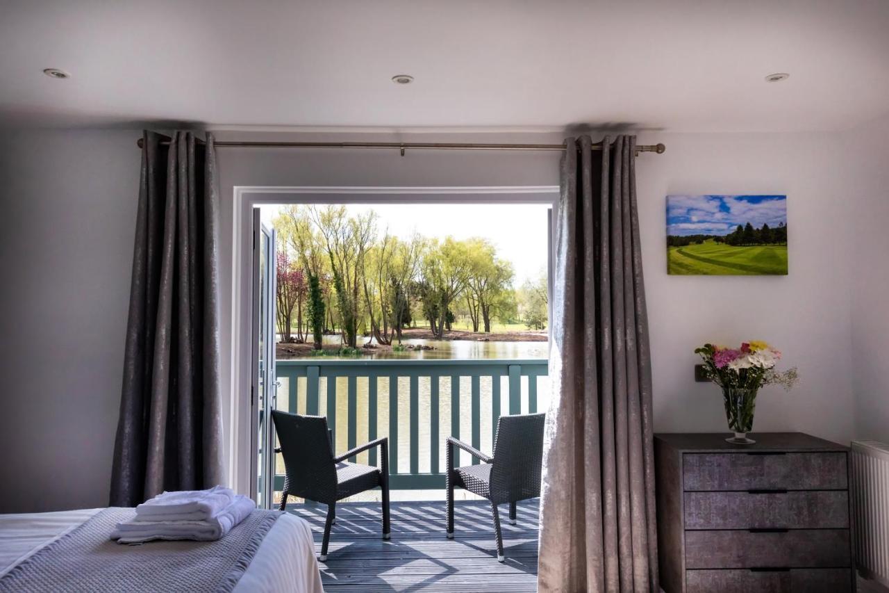 The Vale Golf & Country Club Villa Bishampton Exterior foto