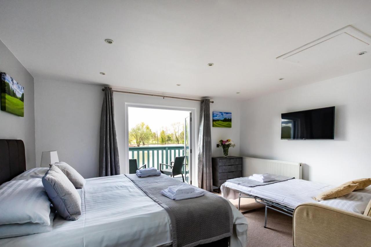 The Vale Golf & Country Club Villa Bishampton Exterior foto