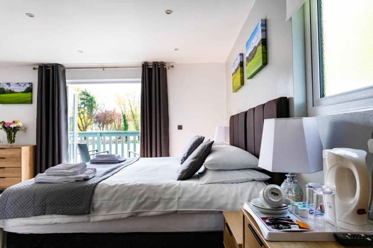 The Vale Golf & Country Club Villa Bishampton Exterior foto