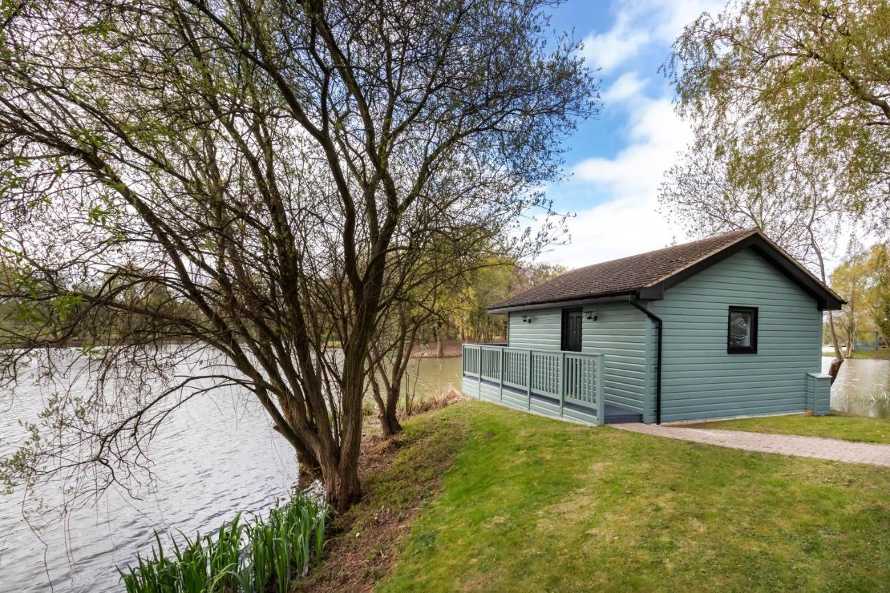 The Vale Golf & Country Club Villa Bishampton Exterior foto